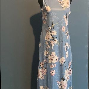 Item#39 NWOT Floral Summer Dress Size S
